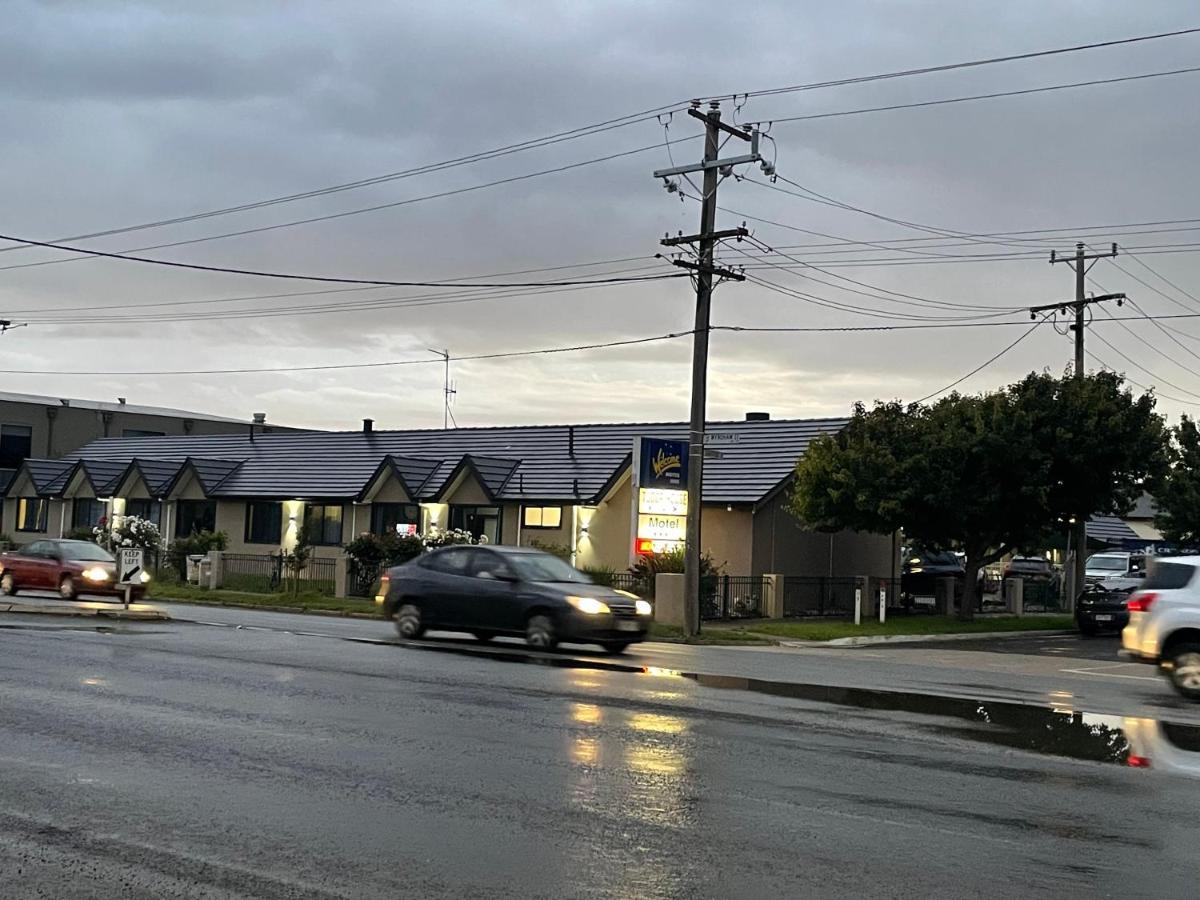 Shepparton Motor Inn Tudor House Motel Exterior foto